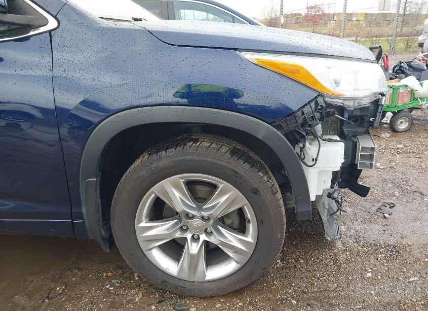 Photo 18 of 2014 Toyota Highlander LIMITED PLATINUM V6/LIMITED V6 (VIN 5TDDKRFH7ES028833)