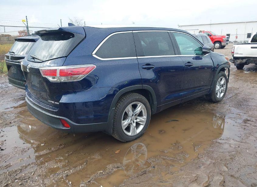 Photo 4 of 2014 Toyota Highlander LIMITED PLATINUM V6/LIMITED V6 (VIN 5TDDKRFH7ES028833)