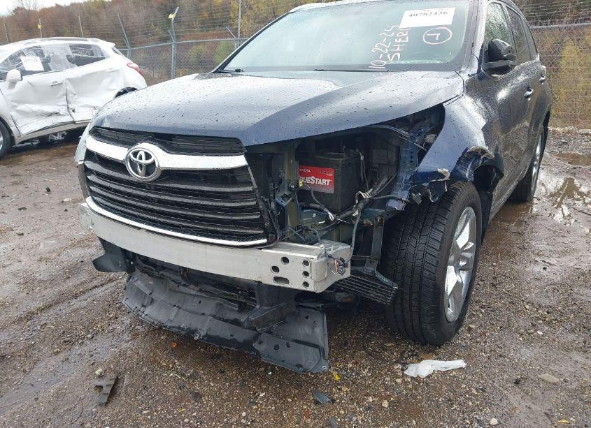 Photo 6 of 2014 Toyota Highlander LIMITED PLATINUM V6/LIMITED V6 (VIN 5TDDKRFH7ES028833)