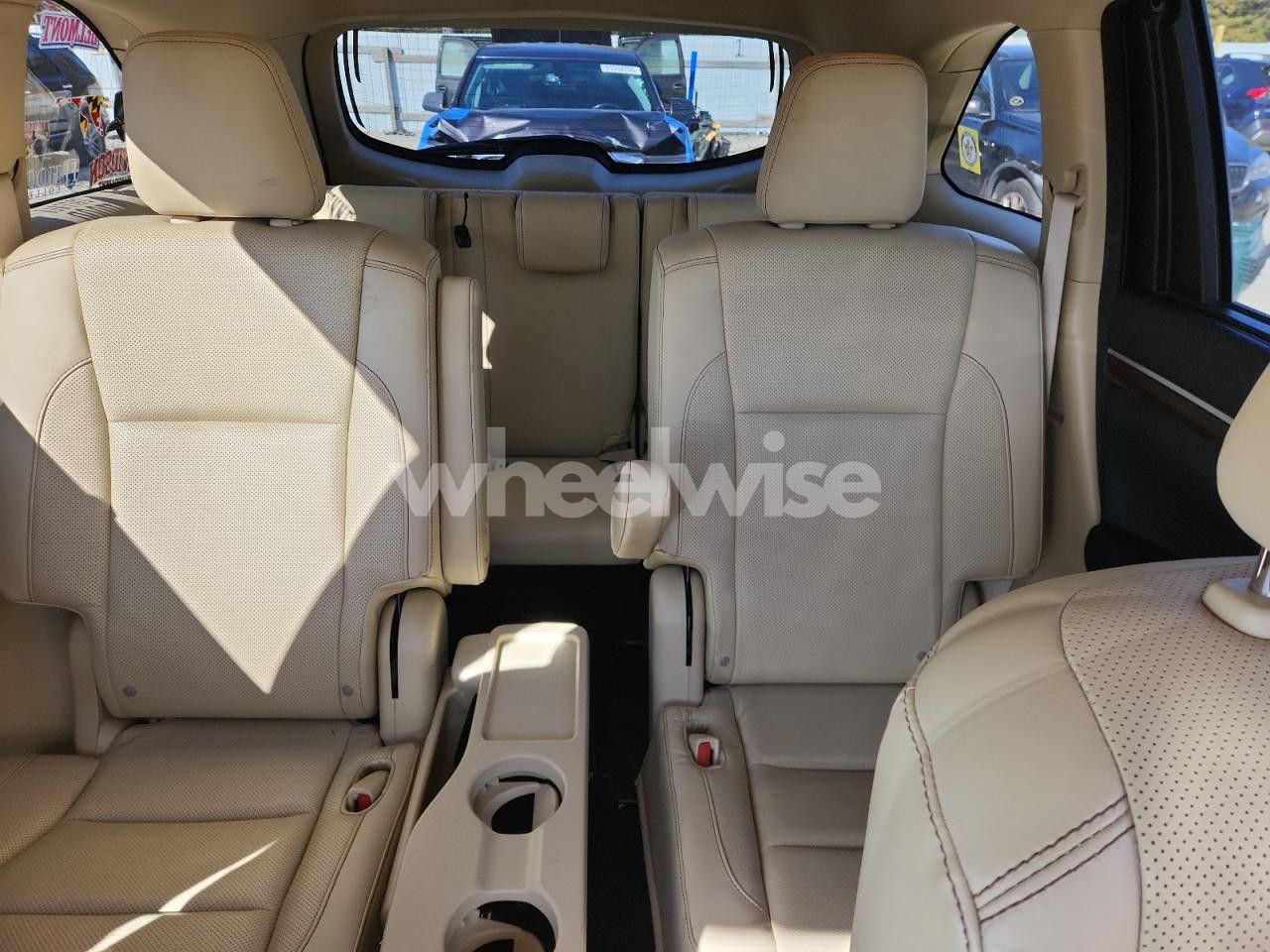 Photo 10 of 2015 TOYOTA HIGHLANDER LIMITED (VIN 5TDDKRFH7FS102334)