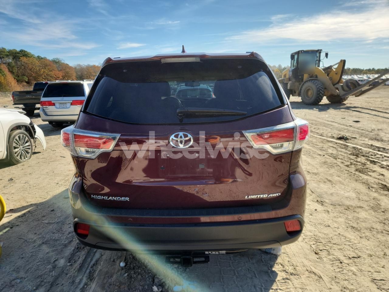 Photo 6 of 2015 TOYOTA HIGHLANDER LIMITED (VIN 5TDDKRFH7FS102334)