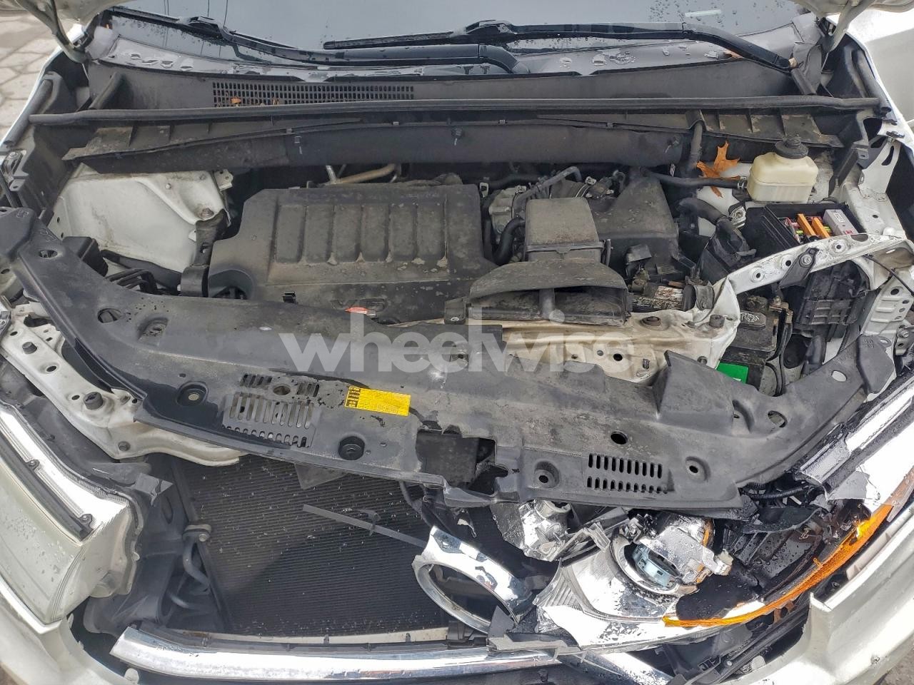 Photo 12 of 2016 TOYOTA HIGHLANDER LIMITED (VIN 5TDDKRFH7GS243969)