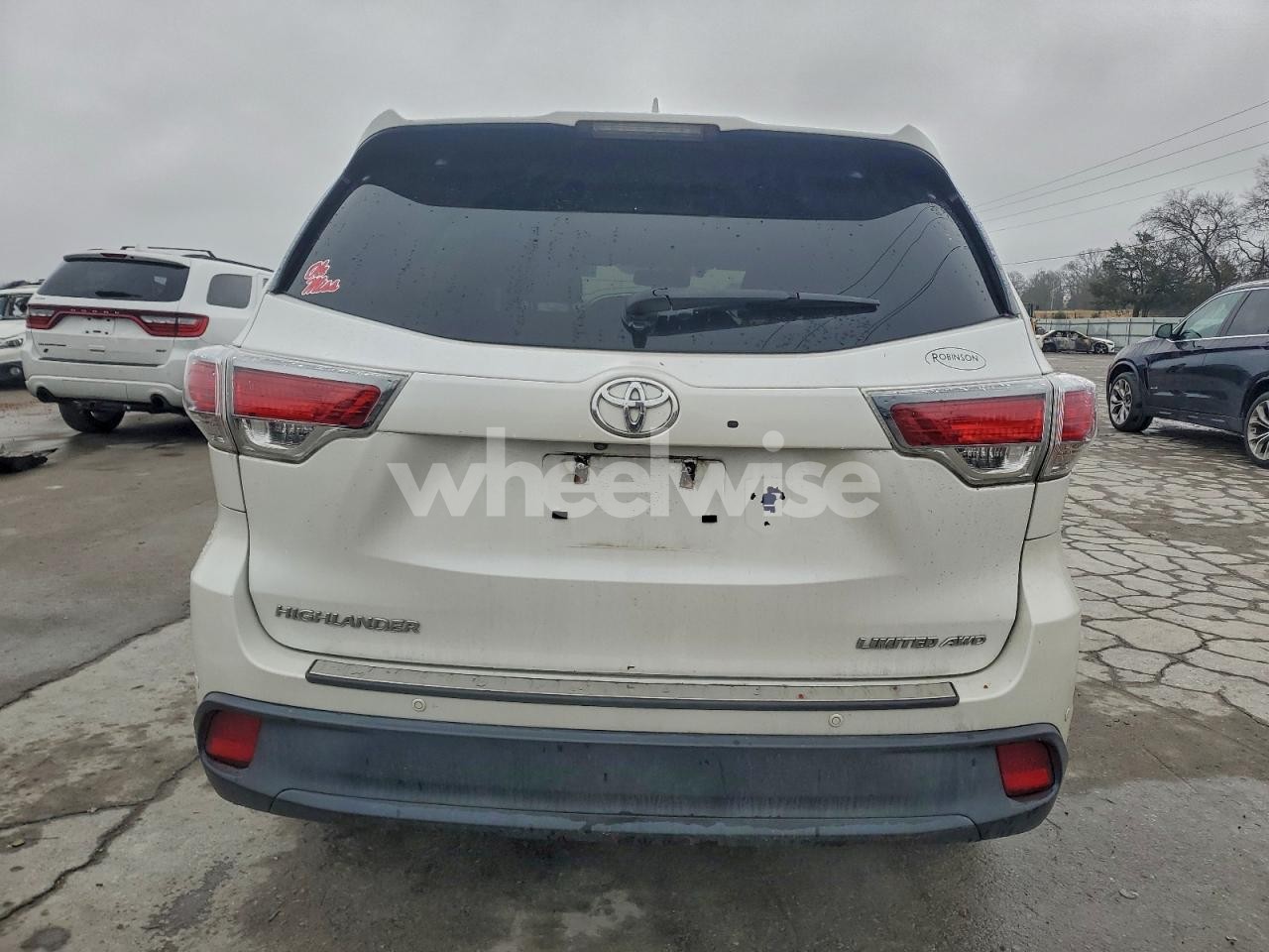 Photo 6 of 2016 TOYOTA HIGHLANDER LIMITED (VIN 5TDDKRFH7GS243969)