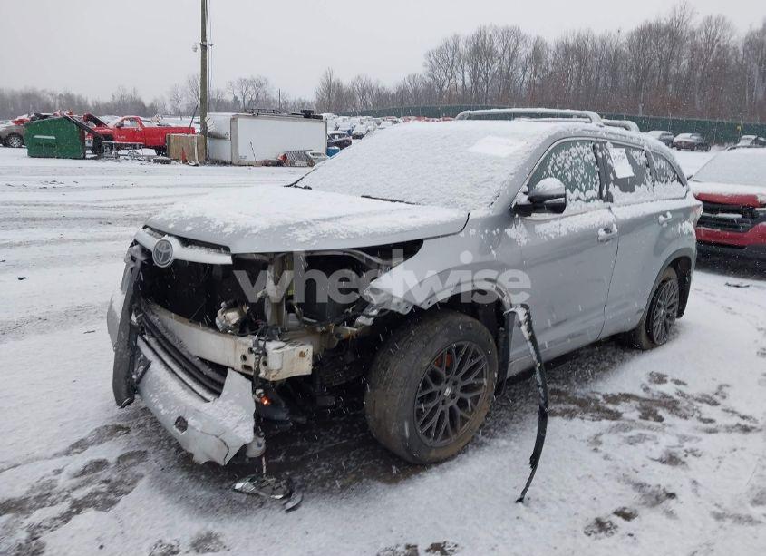 Photo 2 of 2016 Toyota Highlander LIMITED PLATINUM V6 (VIN 5TDDKRFH7GS290807)