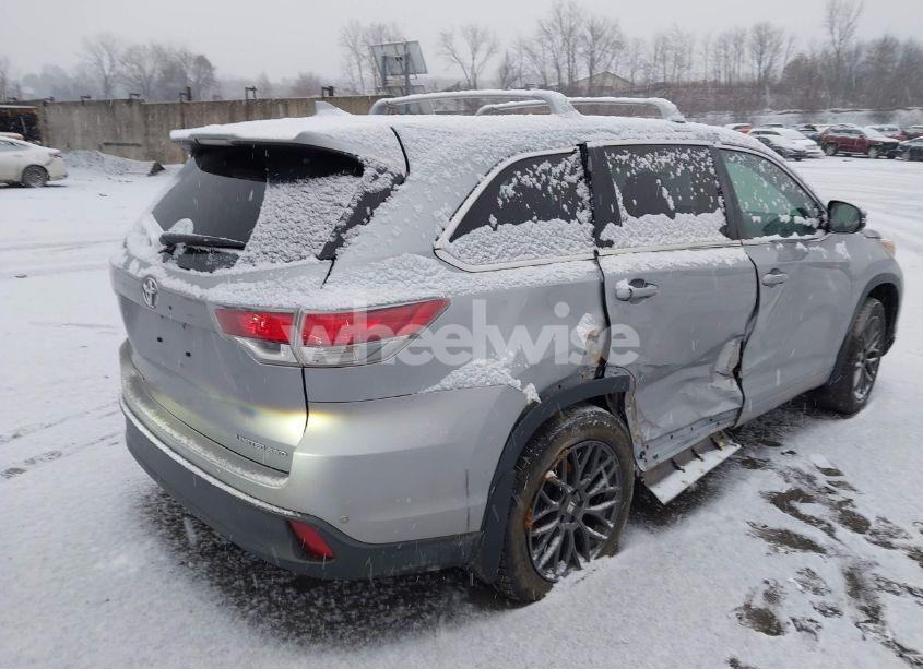 Photo 4 of 2016 Toyota Highlander LIMITED PLATINUM V6 (VIN 5TDDKRFH7GS290807)