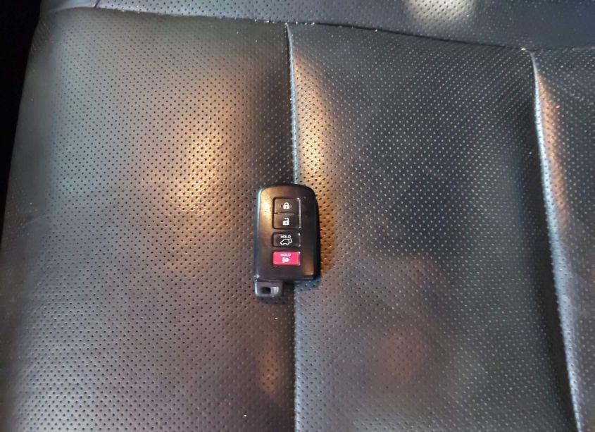 Photo 11 of 2015 Toyota Highlander LIMITED V6 (VIN 5TDDKRFH8FS075788)