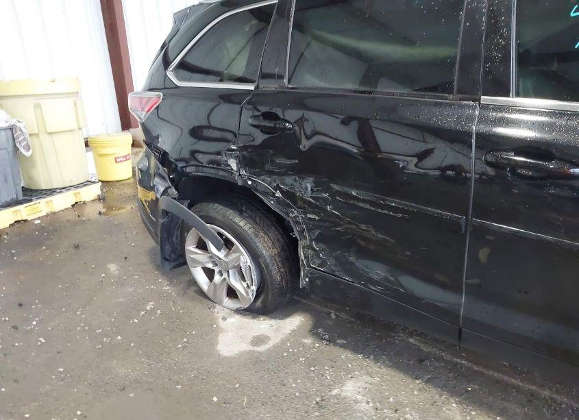 Photo 6 of 2015 Toyota Highlander LIMITED V6 (VIN 5TDDKRFH8FS075788)