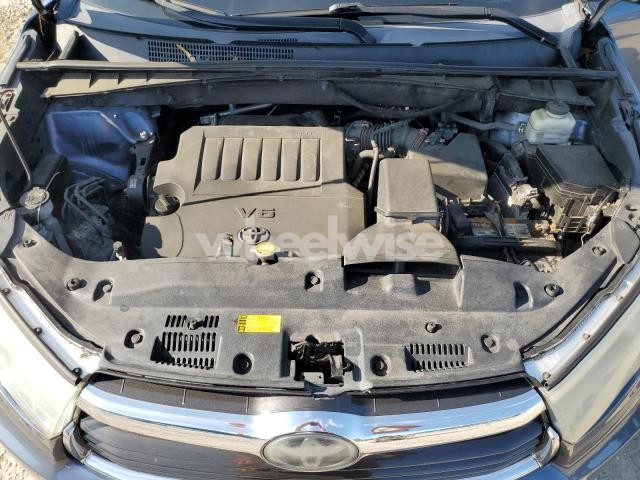 Photo 8 of 2015 TOYOTA HIGHLANDER LIMITED (VIN 5TDDKRFH9FS156962)