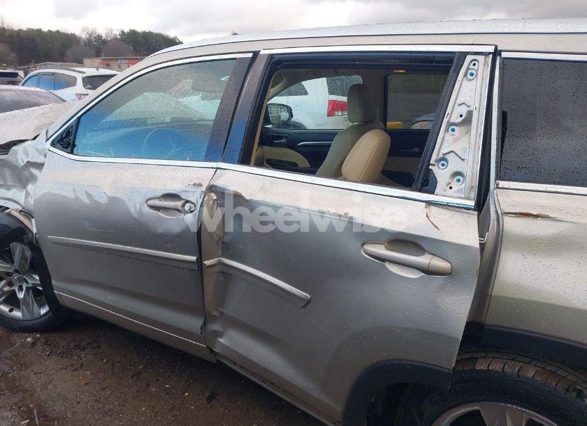 Photo 11 of 2015 Toyota Highlander LIMITED V6 (VIN 5TDDKRFH9FS189928)