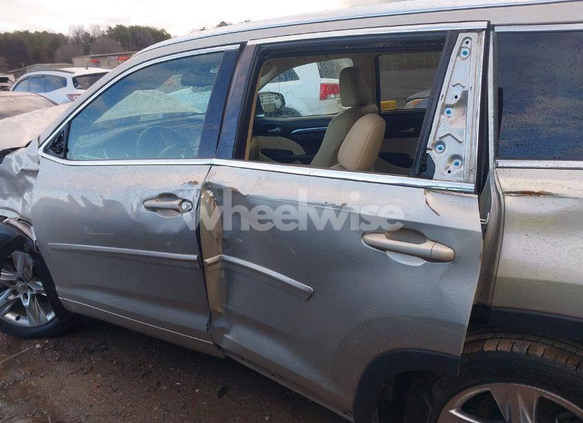 Photo 14 of 2015 Toyota Highlander LIMITED V6 (VIN 5TDDKRFH9FS189928)