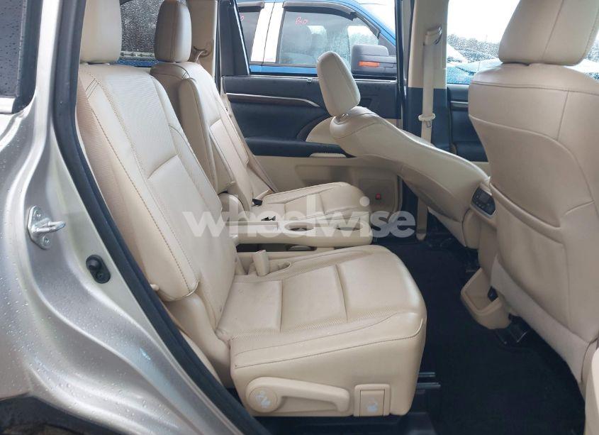 Photo 8 of 2015 Toyota Highlander LIMITED V6 (VIN 5TDDKRFH9FS189928)