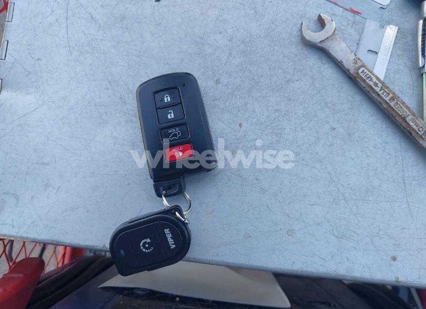 Photo 11 of 2016 Toyota Highlander LIMITED V6 (VIN 5TDDKRFH9GS301791)