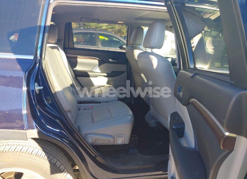 Photo 8 of 2016 Toyota Highlander LIMITED V6 (VIN 5TDDKRFH9GS301791)