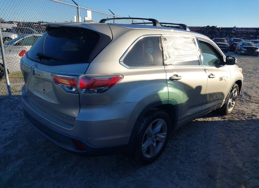 Photo 4 of 2015 Toyota Highlander LIMITED V6 (VIN 5TDDKRFHXFS141502)