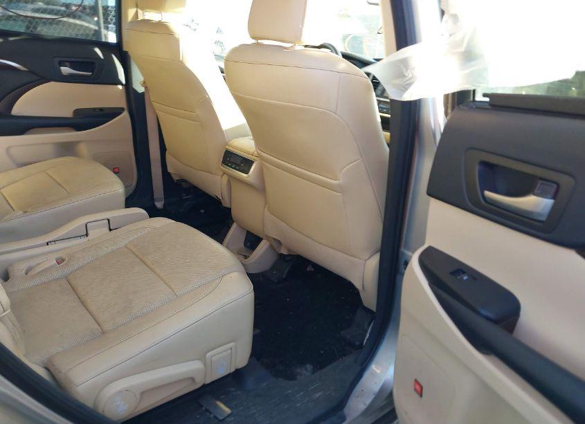 Photo 8 of 2015 Toyota Highlander LIMITED V6 (VIN 5TDDKRFHXFS141502)