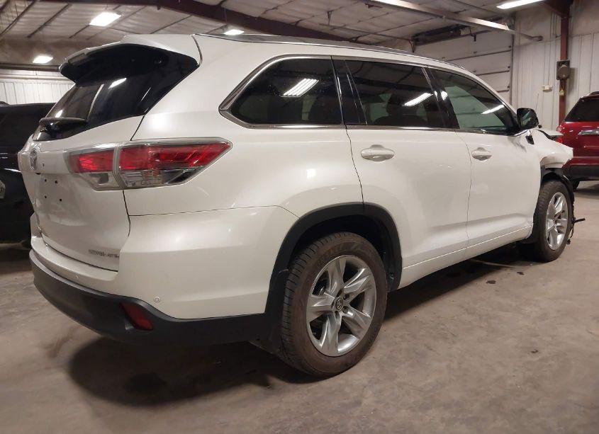 Photo 4 of 2016 Toyota Highlander LIMITED V6 (VIN 5TDDKRFHXGS255565)