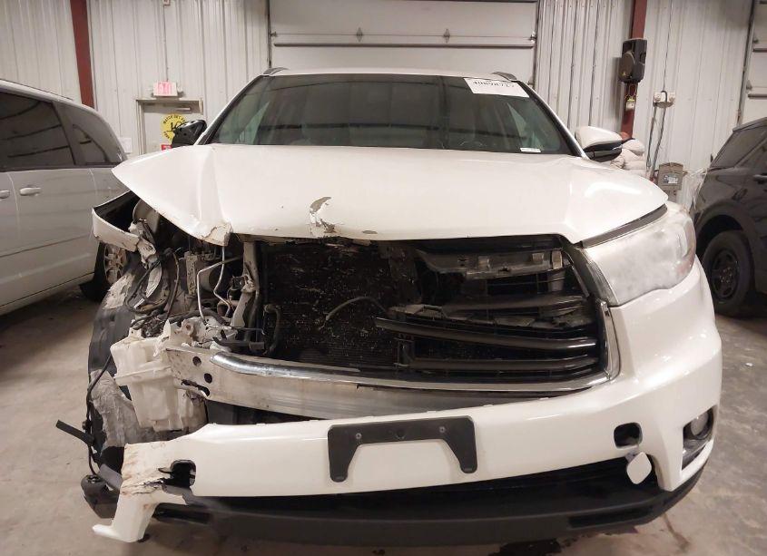 Photo 6 of 2016 Toyota Highlander LIMITED V6 (VIN 5TDDKRFHXGS255565)