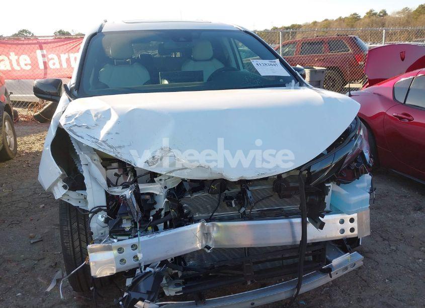 Photo 6 of 2025 Toyota Sienna XSE (VIN 5TDDRKEC2SS232704)