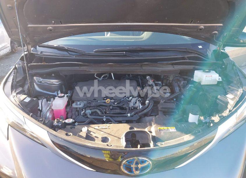 Photo 10 of 2021 Toyota Sienna XSE (VIN 5TDDRKEC3MS032840)