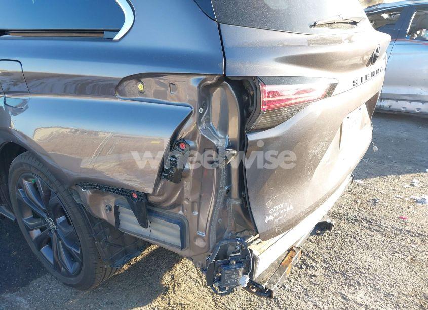 Photo 17 of 2021 Toyota Sienna XSE (VIN 5TDDRKEC3MS032840)