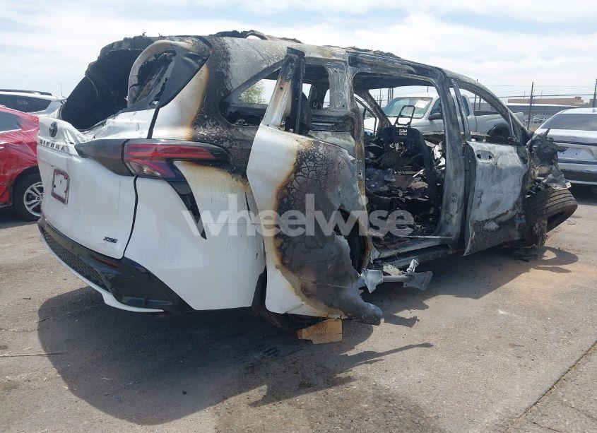 Photo 4 of 2025 Toyota Sienna XSE (VIN 5TDDRKEC7SS229054)