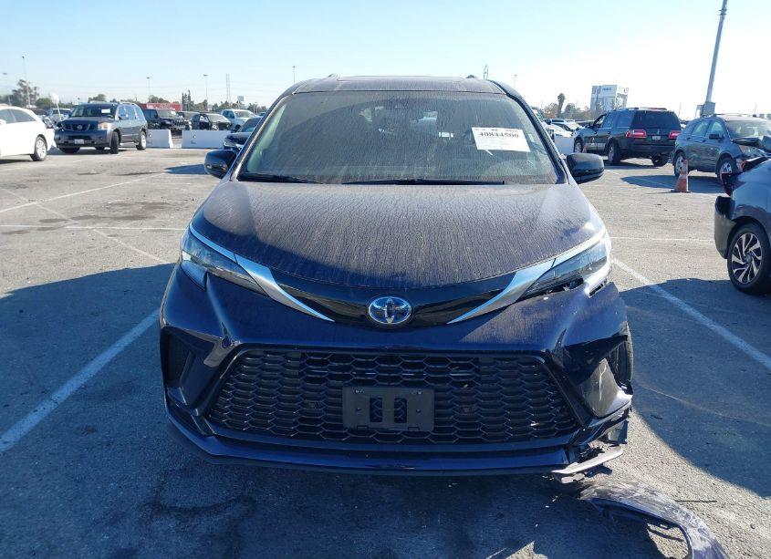 Photo 13 of 2022 Toyota Sienna XSE (VIN 5TDDRKEC8NS100020)