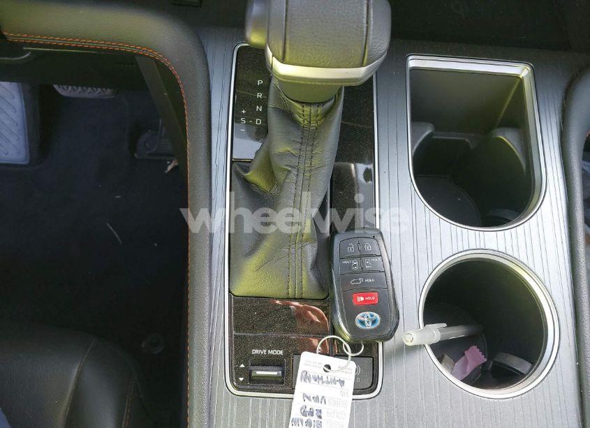 Photo 11 of 2021 Toyota Sienna XSE (VIN 5TDDRKECXMS024511)