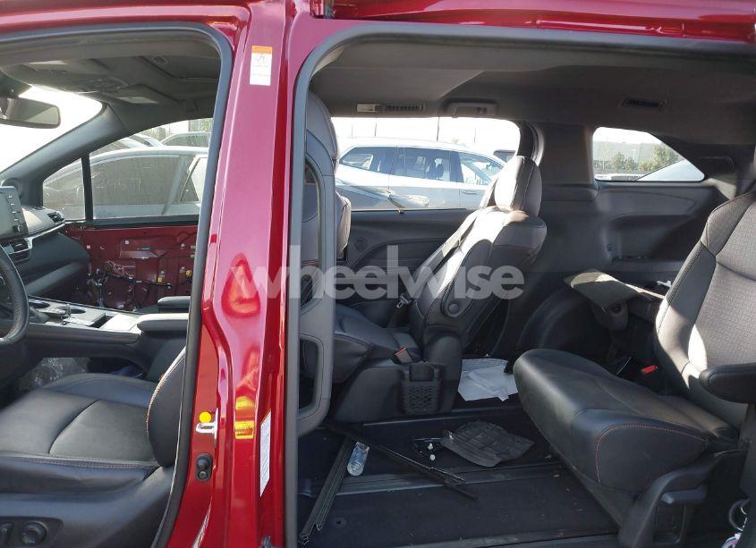 Photo 8 of 2021 Toyota Sienna XSE (VIN 5TDDRKECXMS024511)