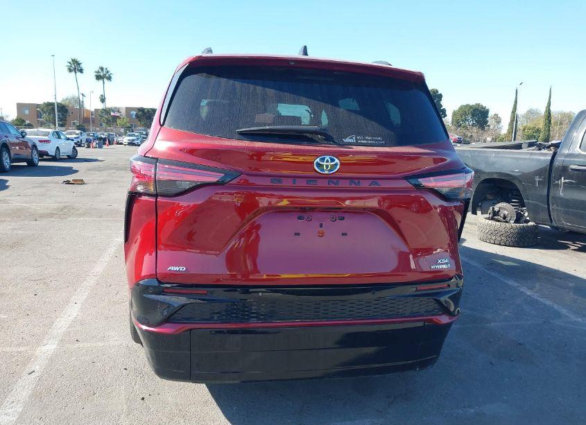 Photo 16 of 2023 Toyota Sienna XSE (VIN 5TDDSKFC0PS074440)