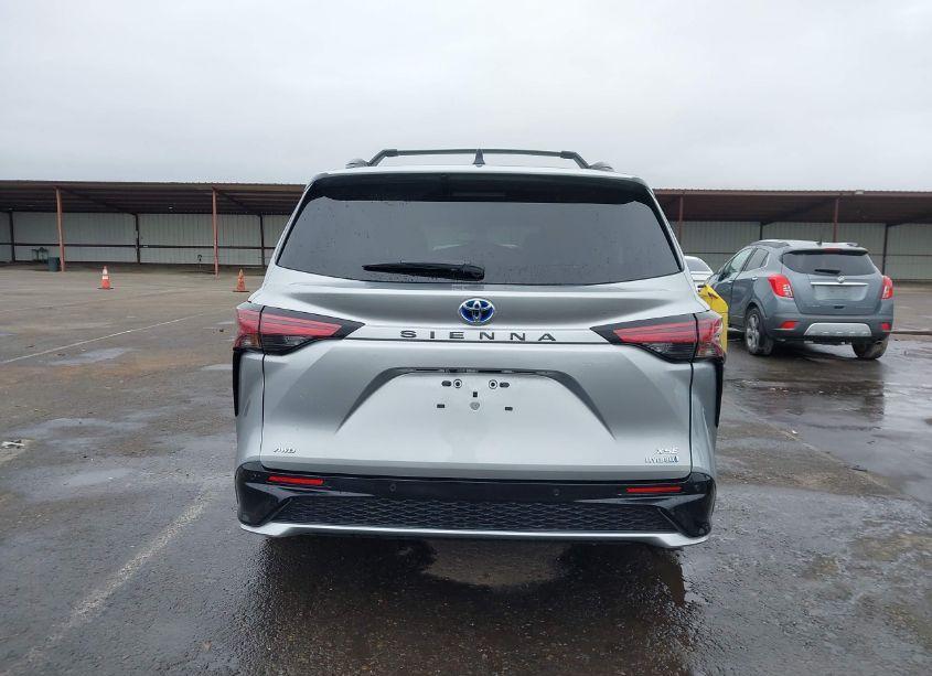 Photo 16 of 2024 Toyota Sienna XSE (VIN 5TDDSKFC0RS140861)