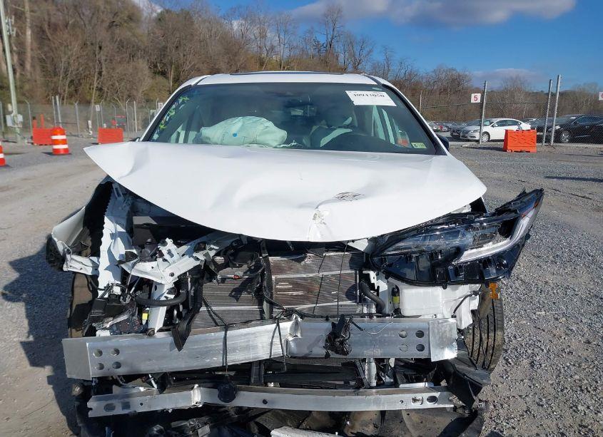 Photo 12 of 2024 Toyota Sienna XSE (VIN 5TDDSKFC0RS144912)