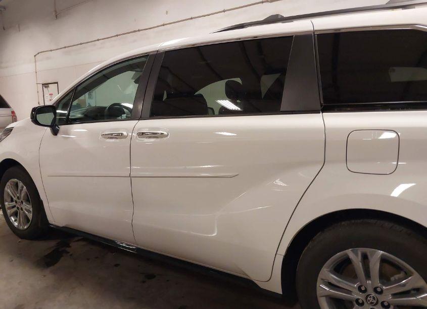 Photo 15 of 2023 Toyota Sienna XSE (VIN 5TDDSKFC1PS108059)