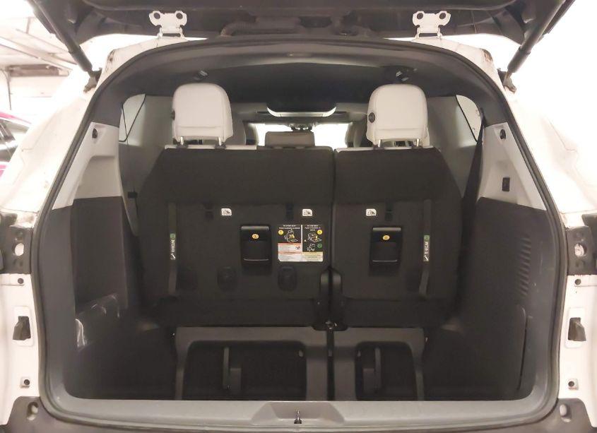 Photo 18 of 2023 Toyota Sienna XSE (VIN 5TDDSKFC1PS108059)