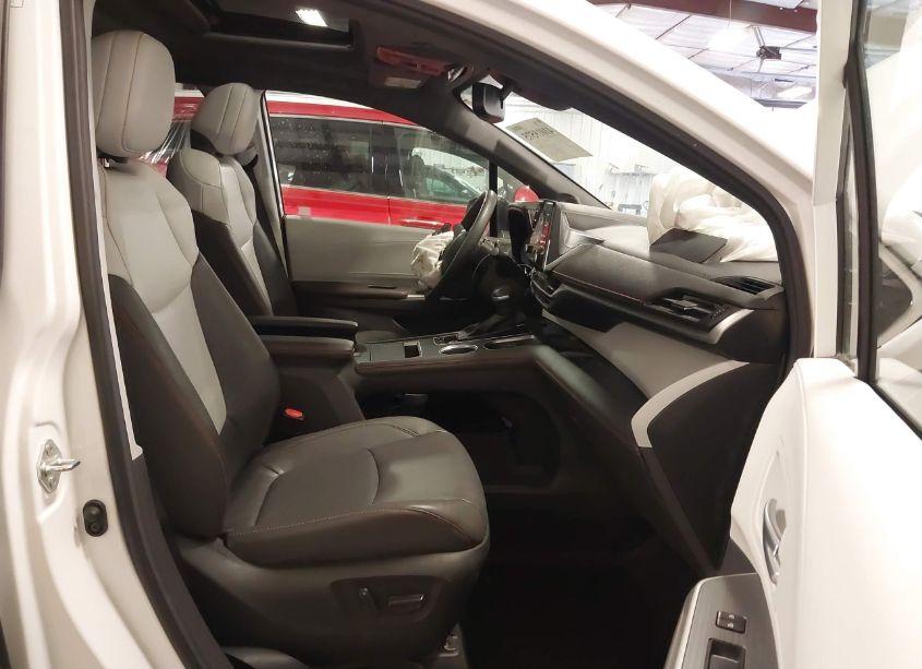 Photo 5 of 2023 Toyota Sienna XSE (VIN 5TDDSKFC1PS108059)