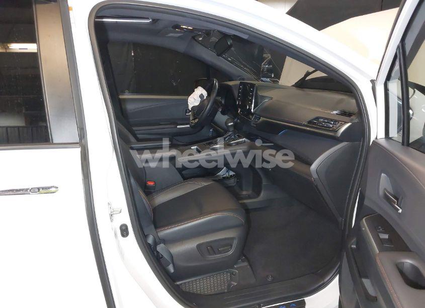 Photo 5 of 2021 Toyota Sienna XSE (VIN 5TDDSKFC2MS020455)