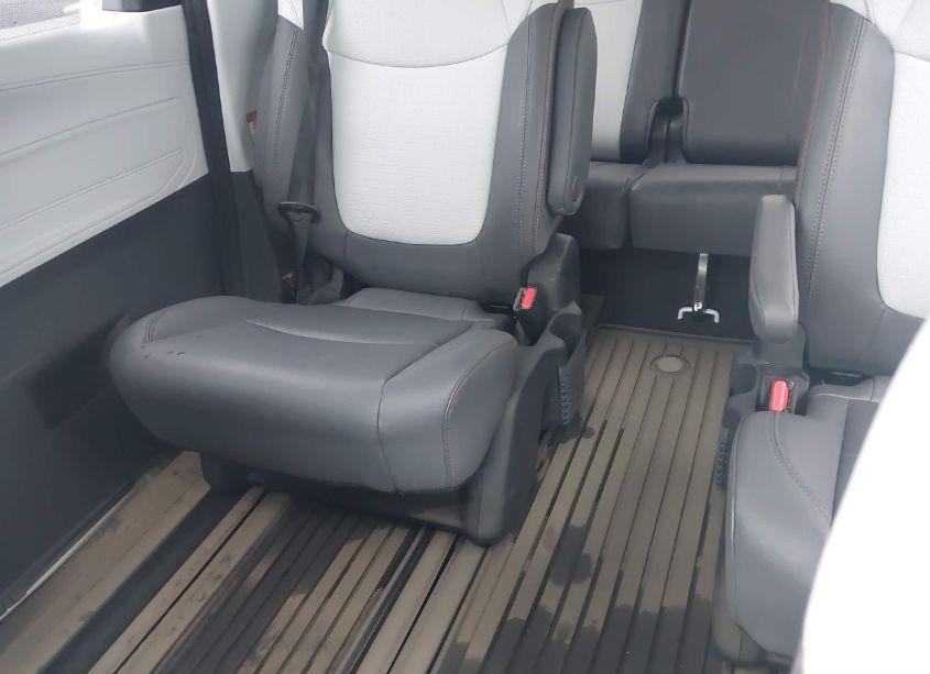 Photo 8 of 2023 Toyota Sienna XSE (VIN 5TDDSKFC3PS080359)