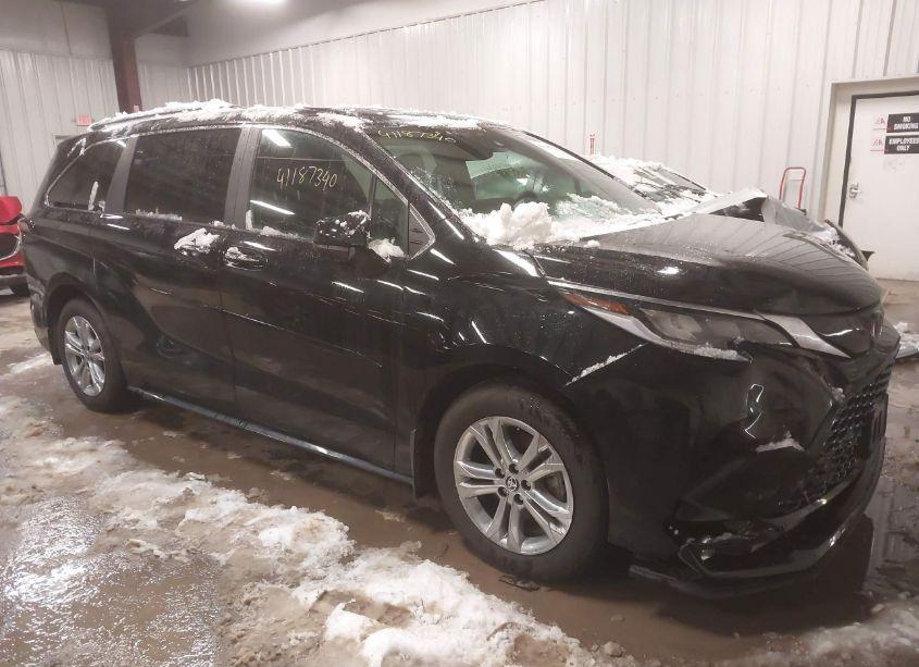 2023 Toyota Sienna XSE (VIN 5TDDSKFC3PS098277) main photo