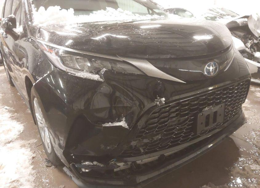 Photo 6 of 2023 Toyota Sienna XSE (VIN 5TDDSKFC3PS098277)