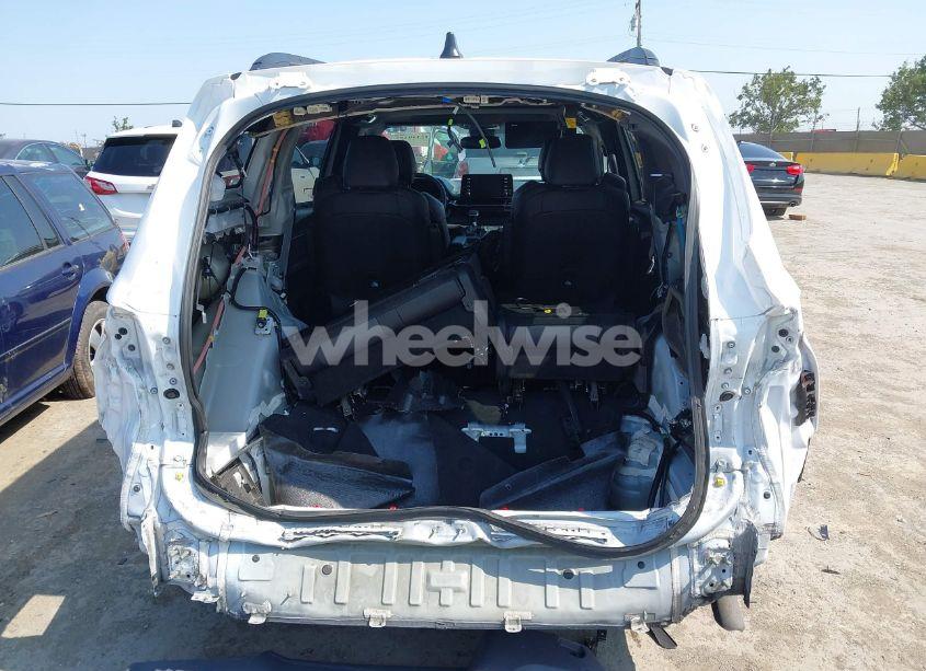 Photo 17 of 2023 Toyota Sienna XSE (VIN 5TDDSKFC3PS107558)