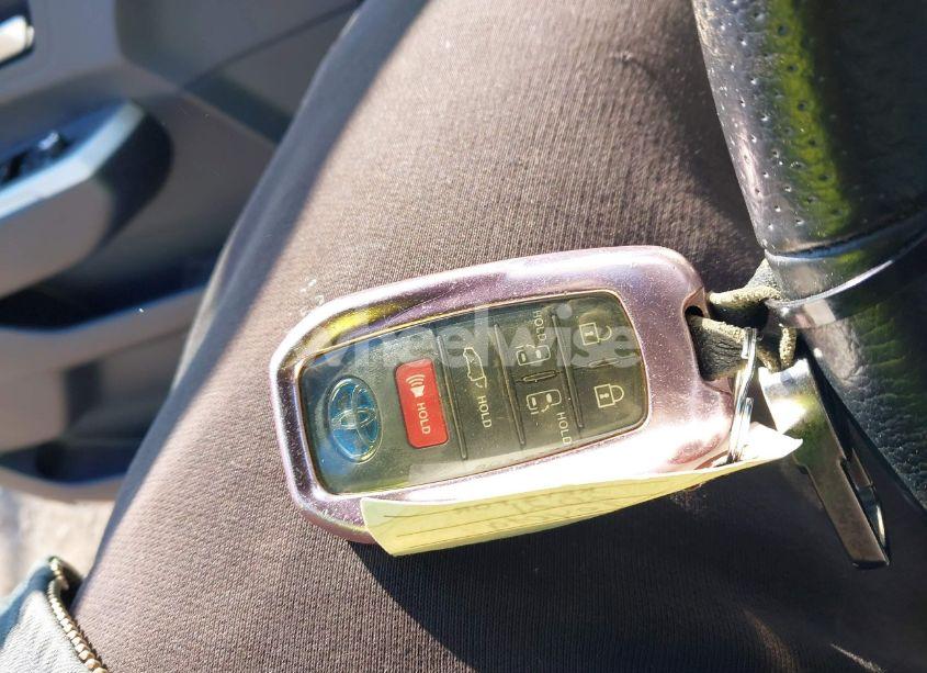 Photo 11 of 2021 Toyota Sienna XSE (VIN 5TDDSKFC5MS033166)