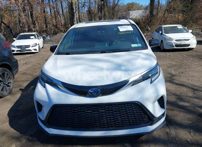 Photo 12 of 2021 Toyota Sienna XSE (VIN 5TDDSKFC5MS033166)