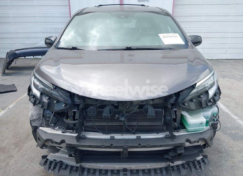 Photo 13 of 2022 Toyota Sienna XSE (VIN 5TDDSKFC6NS057817)