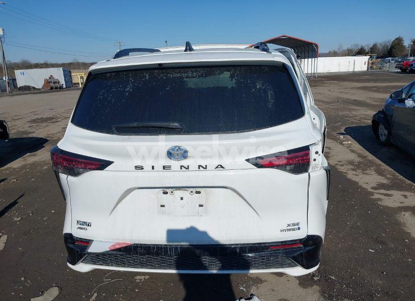 Photo 15 of 2023 Toyota Sienna XSE (VIN 5TDDSKFC6PS107134)