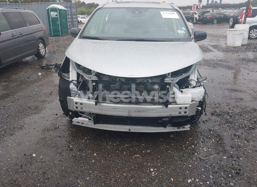 Photo 12 of 2023 Toyota Sienna XSE (VIN 5TDDSKFC8PS106342)