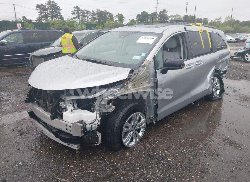 Photo 2 of 2023 Toyota Sienna XSE (VIN 5TDDSKFC8PS106342)