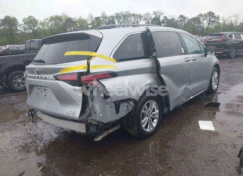 Photo 4 of 2023 Toyota Sienna XSE (VIN 5TDDSKFC8PS106342)