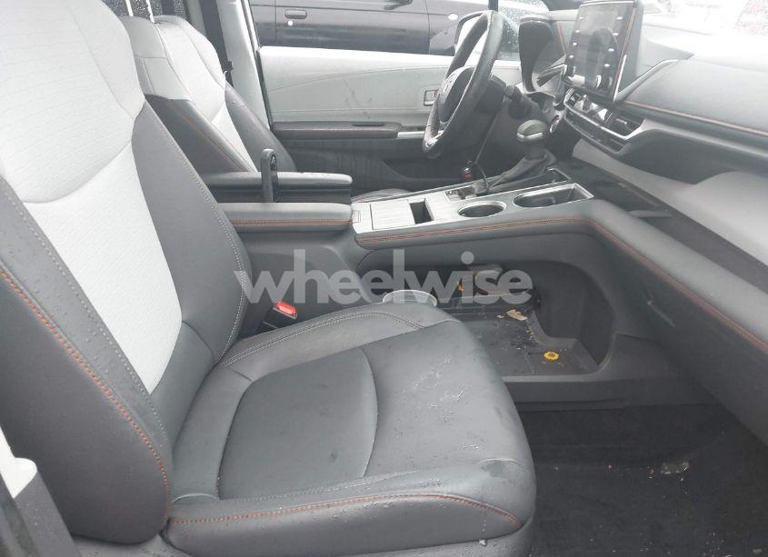 Photo 5 of 2023 Toyota Sienna XSE (VIN 5TDDSKFC8PS106342)