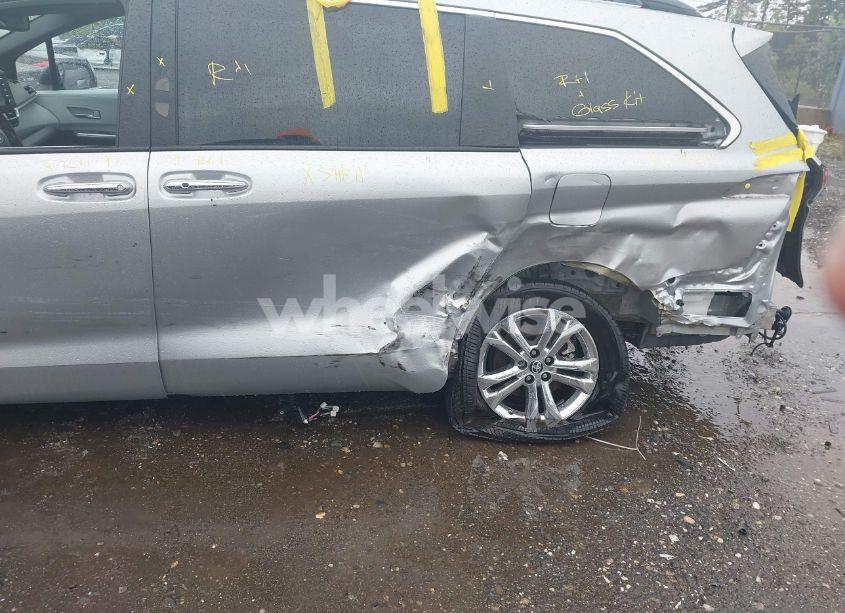 Photo 6 of 2023 Toyota Sienna XSE (VIN 5TDDSKFC8PS106342)