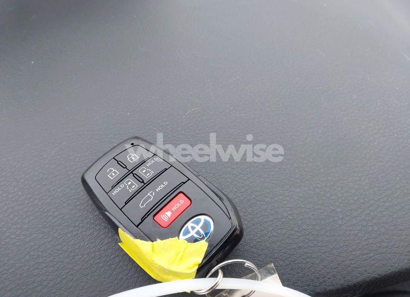 Photo 11 of 2024 Toyota Sienna XSE (VIN 5TDDSKFC8RS115156)