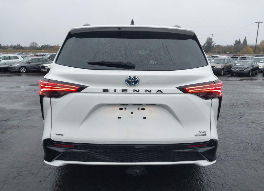 Photo 17 of 2022 Toyota Sienna XSE (VIN 5TDDSKFC9NS072165)